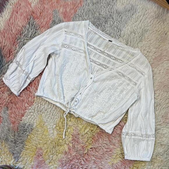 white boho lace cropped long sleeve top - Picture 3 of 7